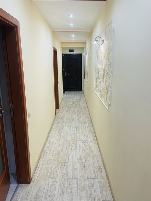 Дава се под наем Тристаен апартамент в к.к. Златни пясъци - 85 кв.м за 847.62 € - Снимка #3