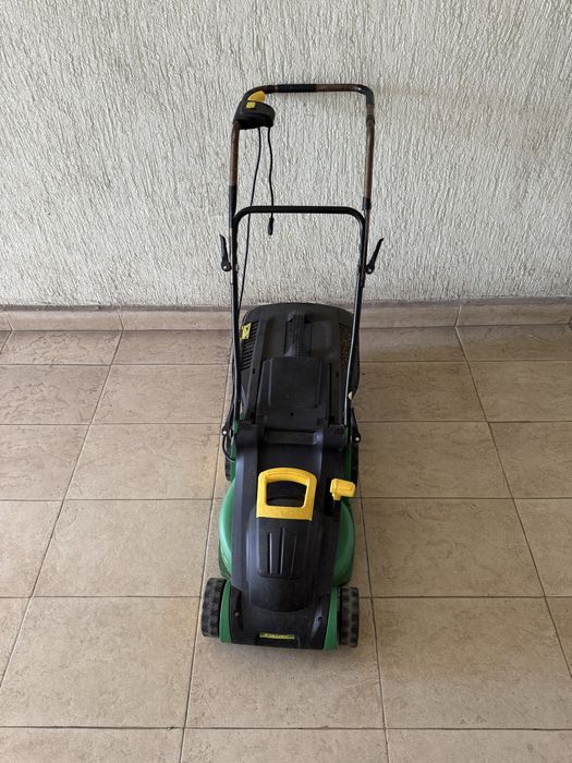 Продавам Електрическа косачка OKEY