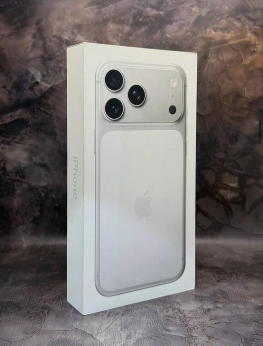 Новый запакованный Iphone 17 Pro max 256gb ,год гарантии