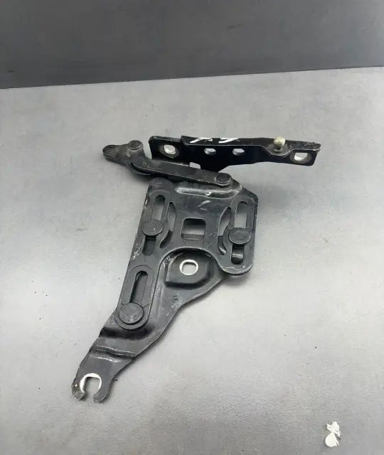 Balama capota motor stanga BMW X5 2011