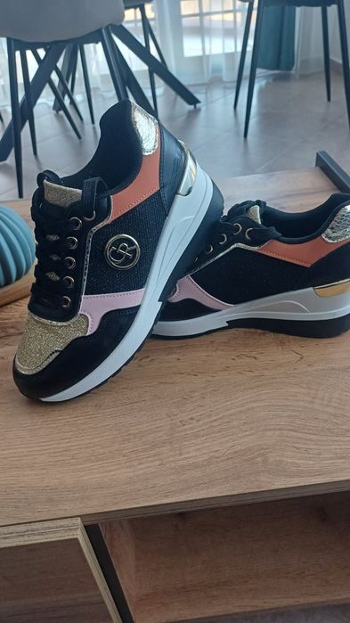 Дамски маратонки