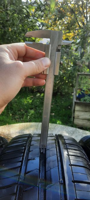 Vând cauciucuri vara Hankook 205/ 55/ R16