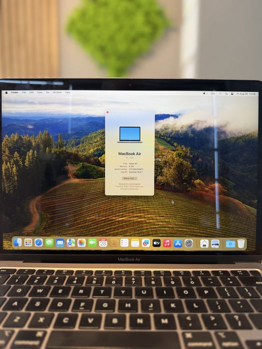MACBOOK Air M1 2020 256Gb/8Gb Ram @atsgsm.ro