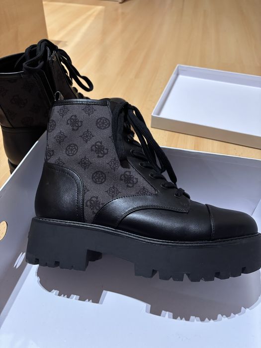 Зимни боти Guess