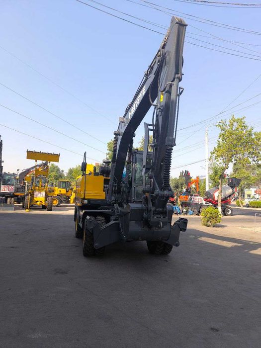 Экскаватор HENGTE модель HT160W Двигатель Сummins