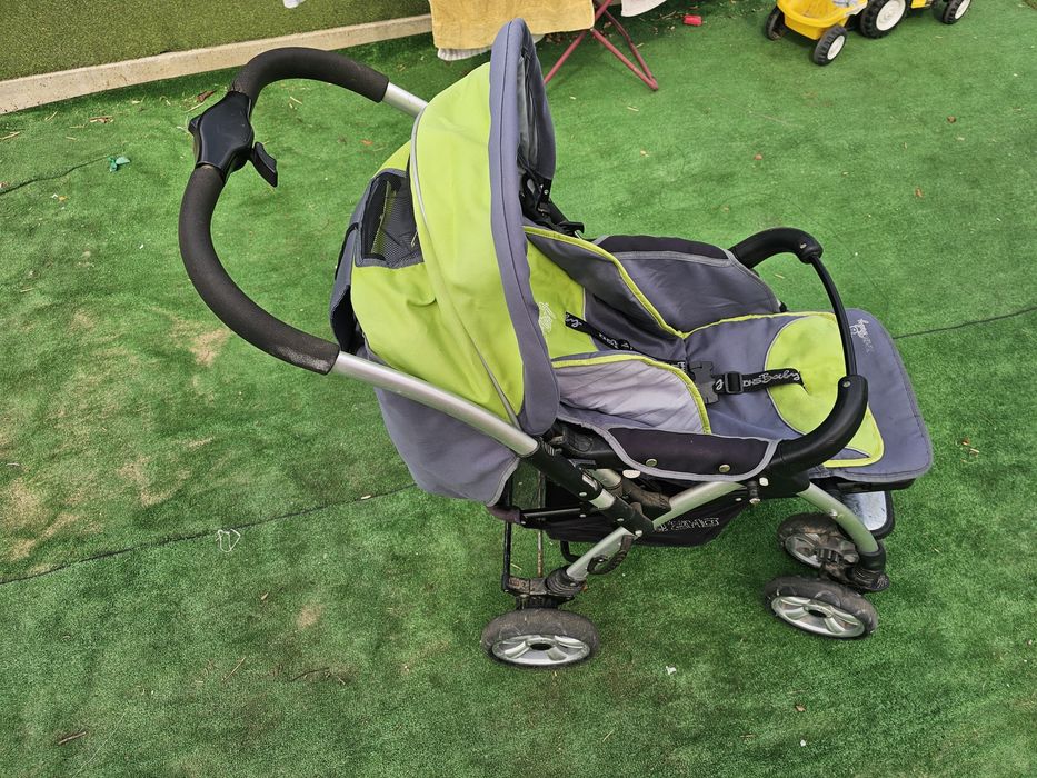 Cărucior sport pentru copii  DHS Baby – compact și confortabil