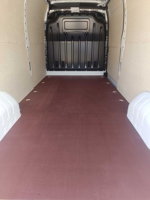 Дървена облицовка на бусове: Облицовки,Стелажи и катинари за сигурност