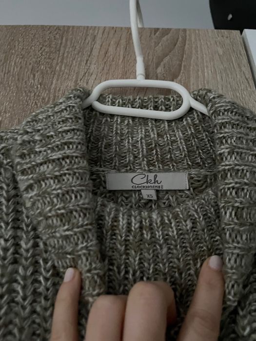 Pulover pe gat verde Clockhouse