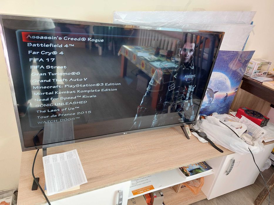 Play Station 3 slim, 2 джойстика, игри