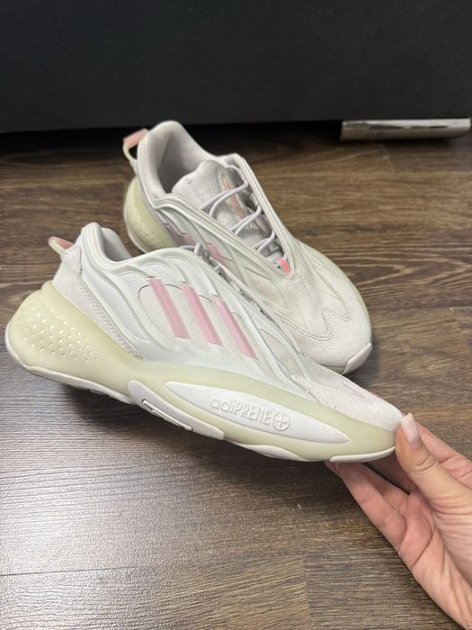 Дамски маратонки Adidas Ozrah