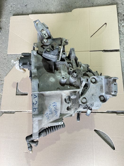 Cutie manuala Peugeot 2008 II / 3008 II 1.2 thp 9811243810 a 2017-2024