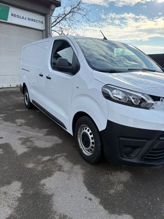 Toyota Proace usor avariat