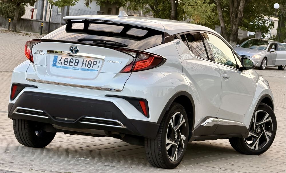 Toyota CHR 2.0 Hibryd An 2023 06 Top Auto