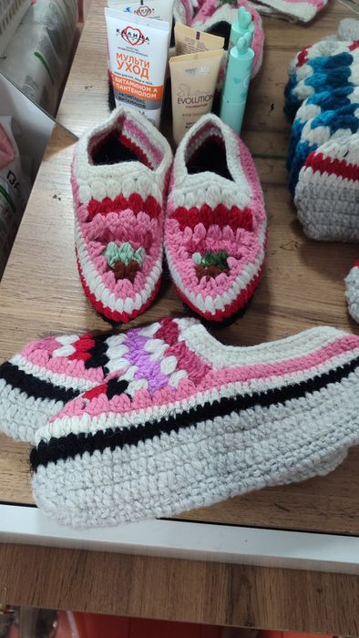 Вязанные следики