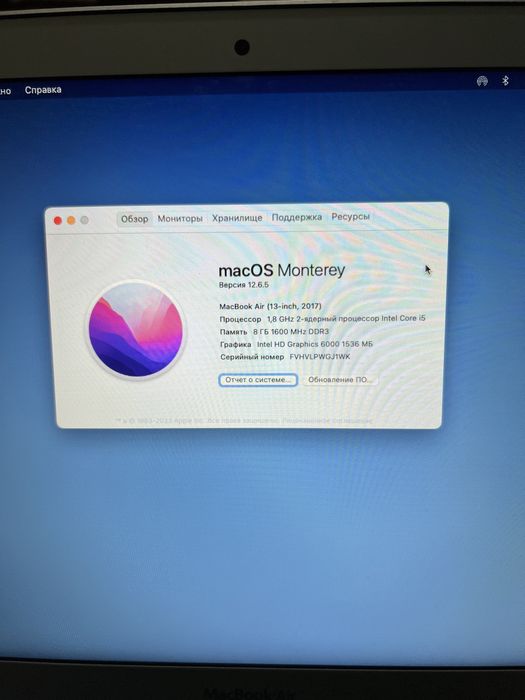 Продам MacBookAir 2017 года