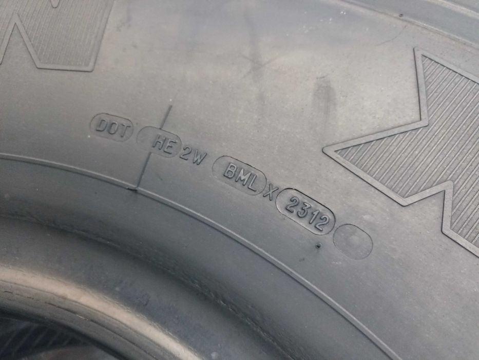 1 Тежкотоварна гума 14.00R20 Michelin XZL 164G 22PR TL TT 570лв. С ДДС