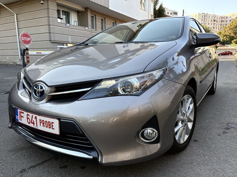 TOYOTA Auris