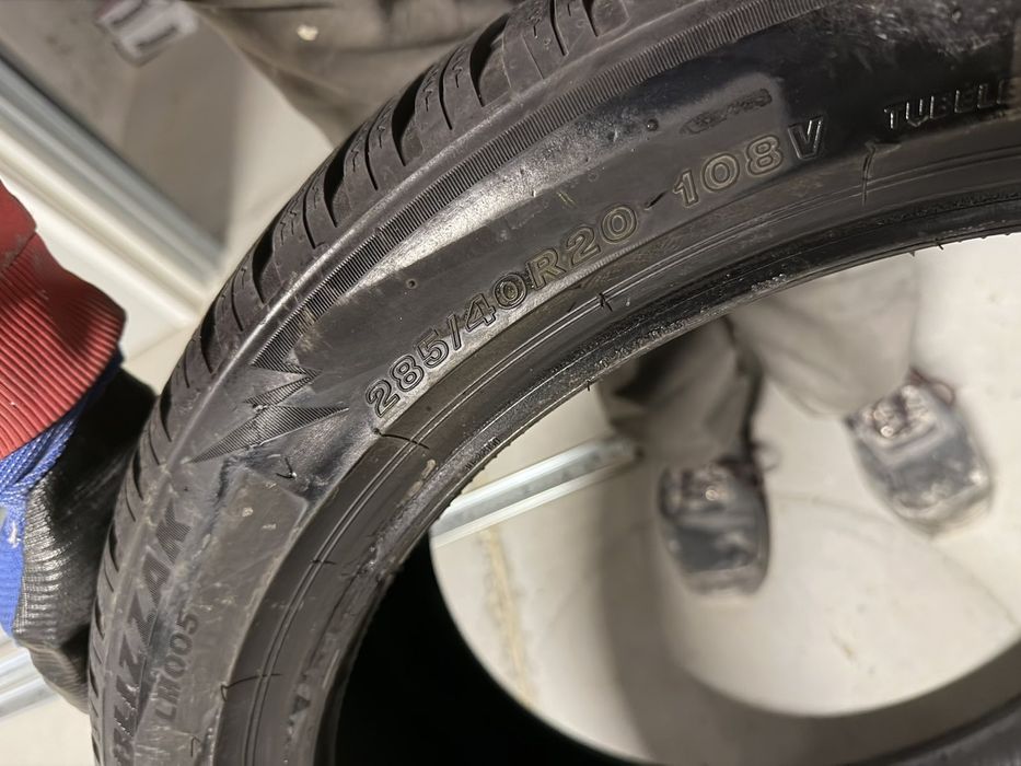 2 гуми Bridgestone  285/40/20