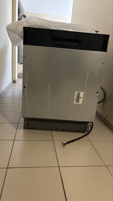 Продам посудомоющую машину