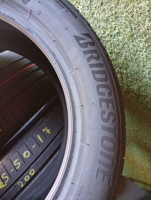 225 50 17 Bridgestone