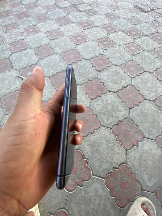 Sotiladi Iphone 11