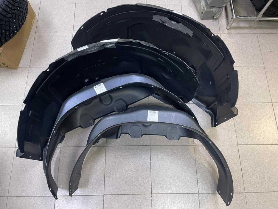 Комплект подкрылков локеры для Toyota Hilux с 2015 по 2025 год