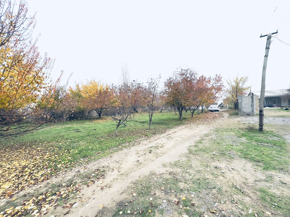 Продается земля 10 соток. Кибрай. Салар шфй