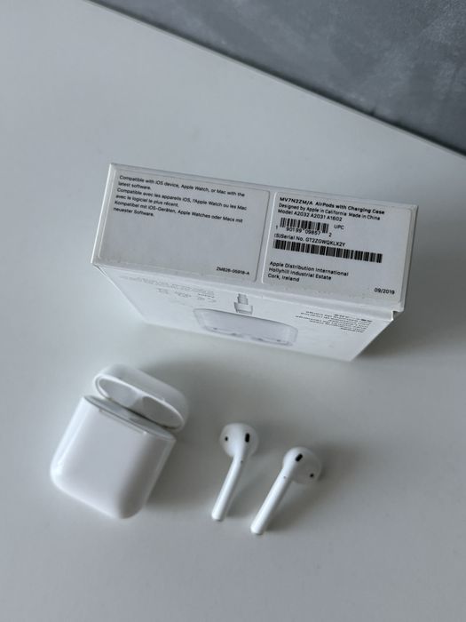 Apple AirPods 2