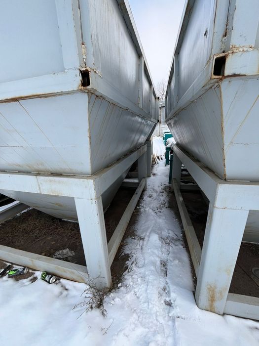 Бункер накопитель для сыпучих материалов