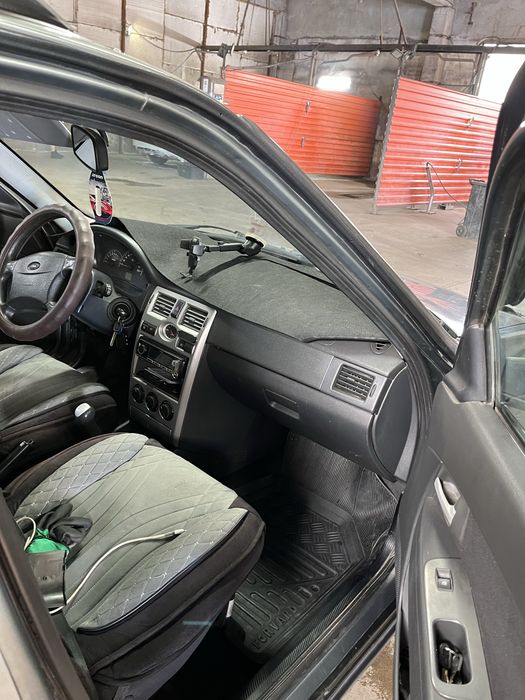 LADA priora 2011  года универсал
