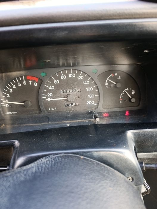 Продается Нексия 1 люксовый 2004 года в хорошем состоянии