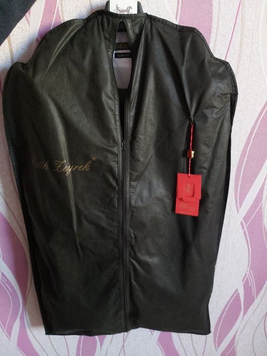 Продается мужской костюм 48рр