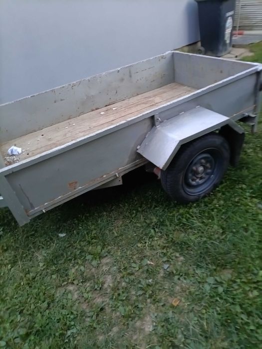 Remorcă de 750kg cu acte la zi