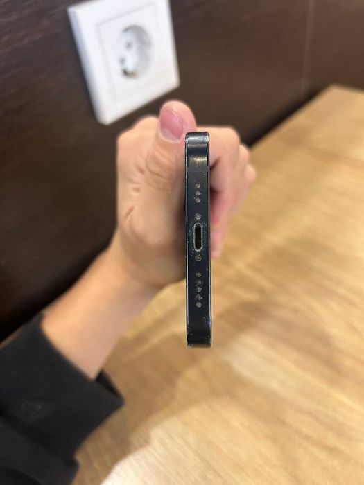 iphone 13 с каропкои