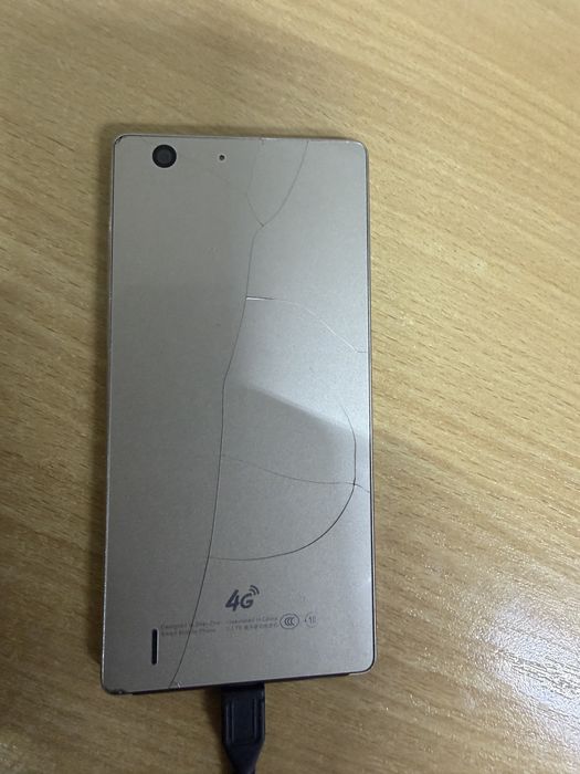 Продаю смартфон модель IPH8