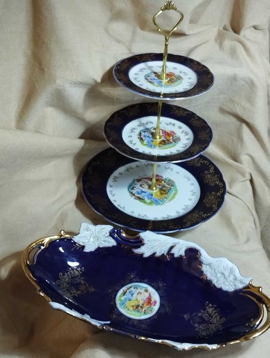 Мадонна ваза, этажерка, фруктовница кобальт