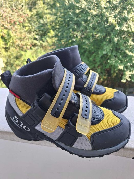 Bocanci canyoning Five Ten