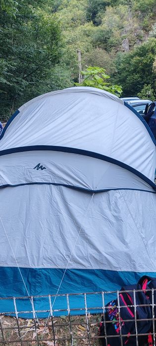 Vând cort camping 4 persoane