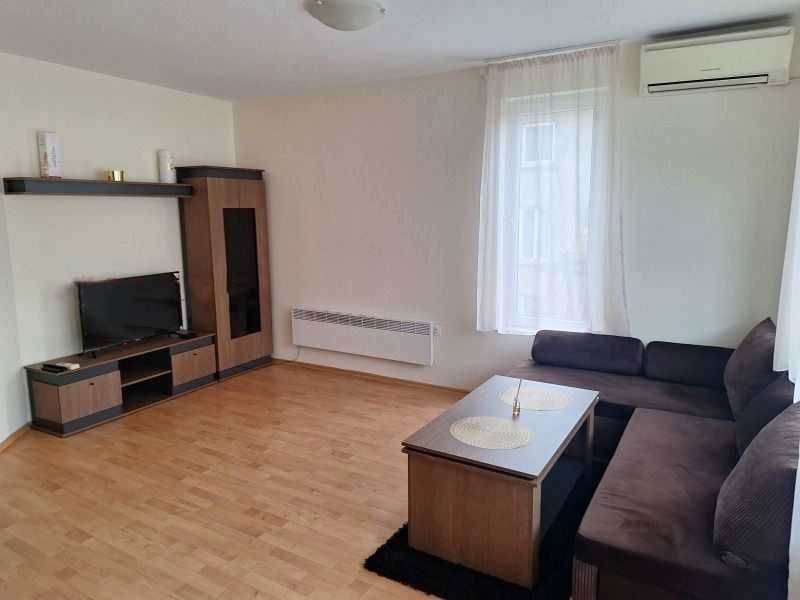 Дава се под наем Двустаен апартамент в София, Оборище - 60 кв.м за 727.77 € - Снимка #1