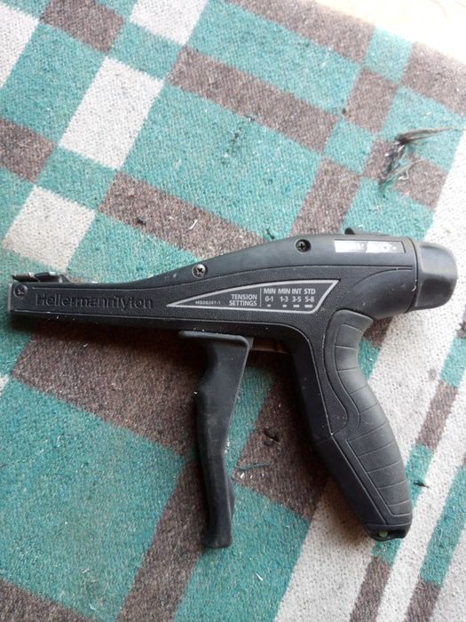 Pistol Hellermann tyton EVO7  manual bride coliere soricei