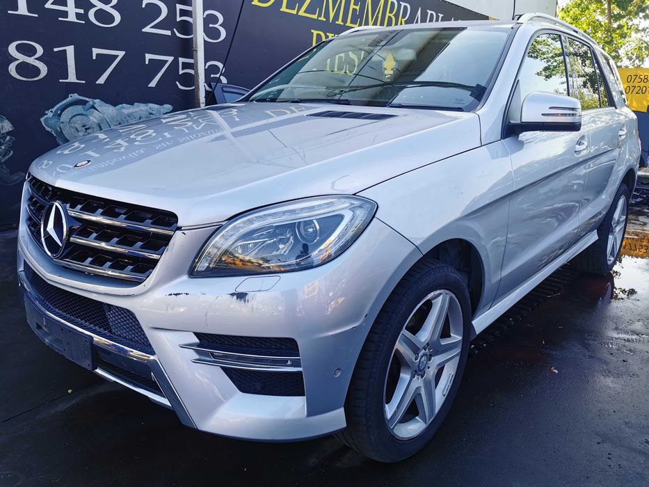 Dezmembrez mercedes ML 350d w166 AMG/bara fata amg/capota/far/aripa/
