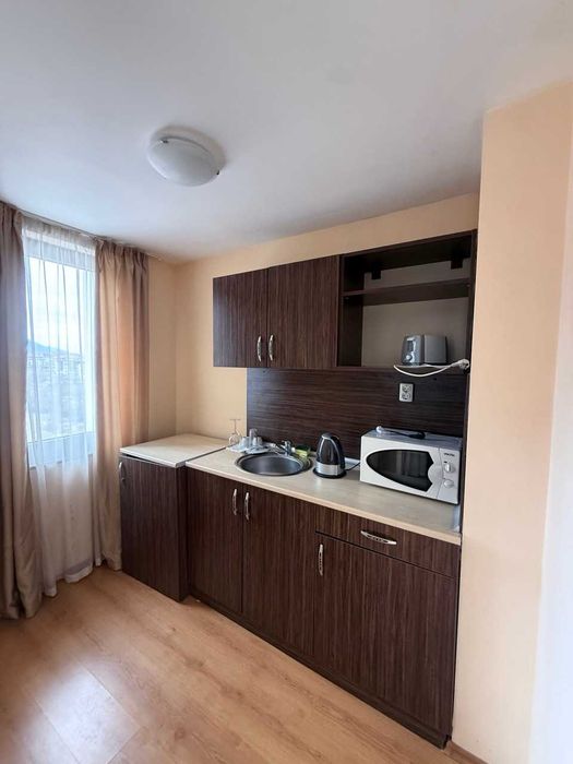 Стилен тристаен апартамент с панорамна гледка в Банско