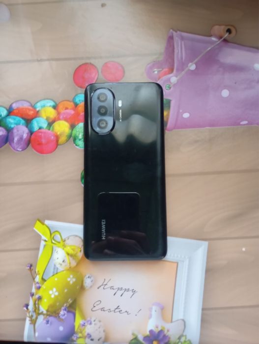 HUAWEI……………………….