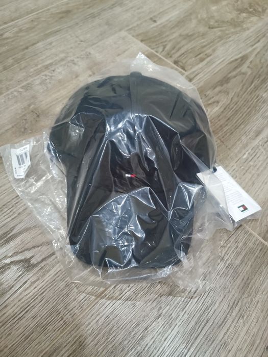 Кепки Tommy Hilfiger