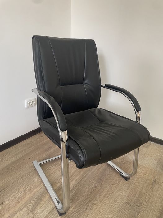 Офисные стулья на продажу