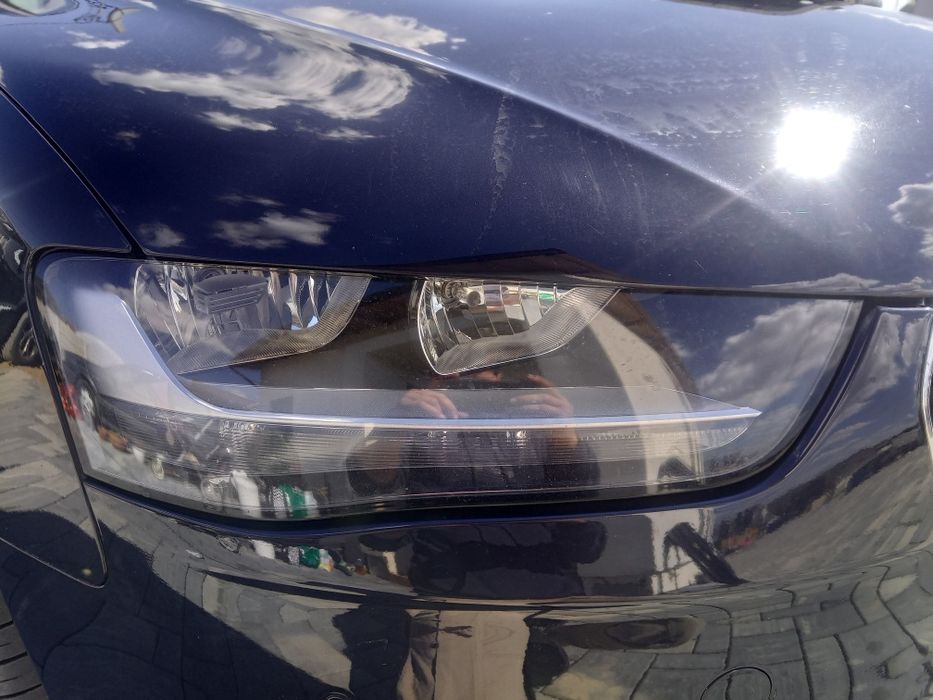 Vând faruri audi A4 b8.5