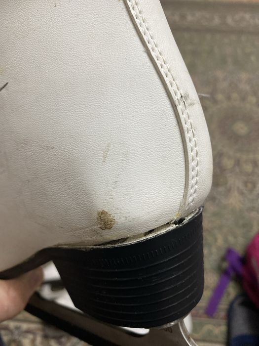 Продам детские коньки