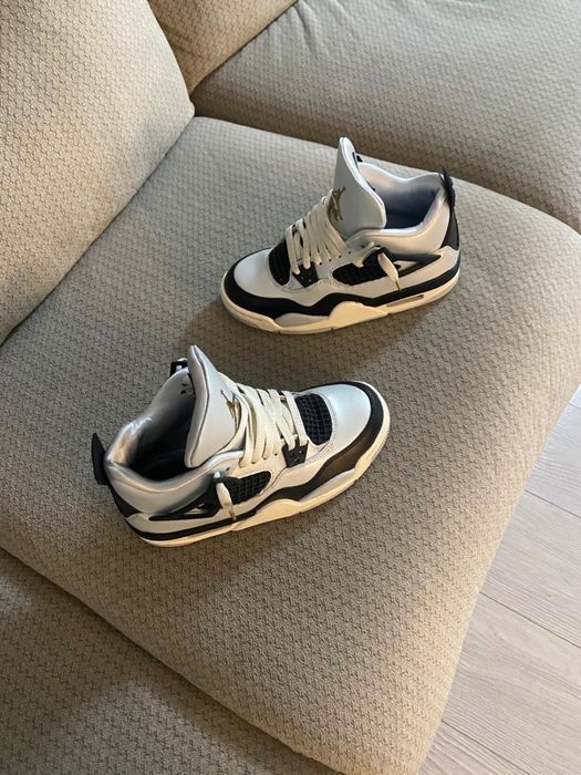 Adidasi baiat AIR JORDAN 4 RETRO