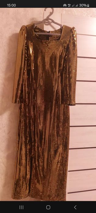 Vecherni ko'ylak sotiladi 44-46