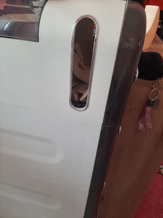 Шкаф на колелца лукс за всяка стая водоустойчив събира много